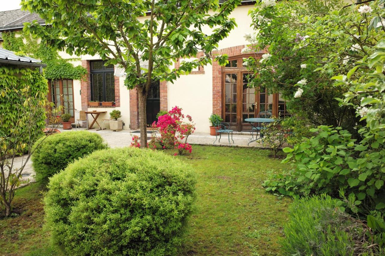 Les Crepinieres Bed and Breakfast Chartres Eksteriør billede